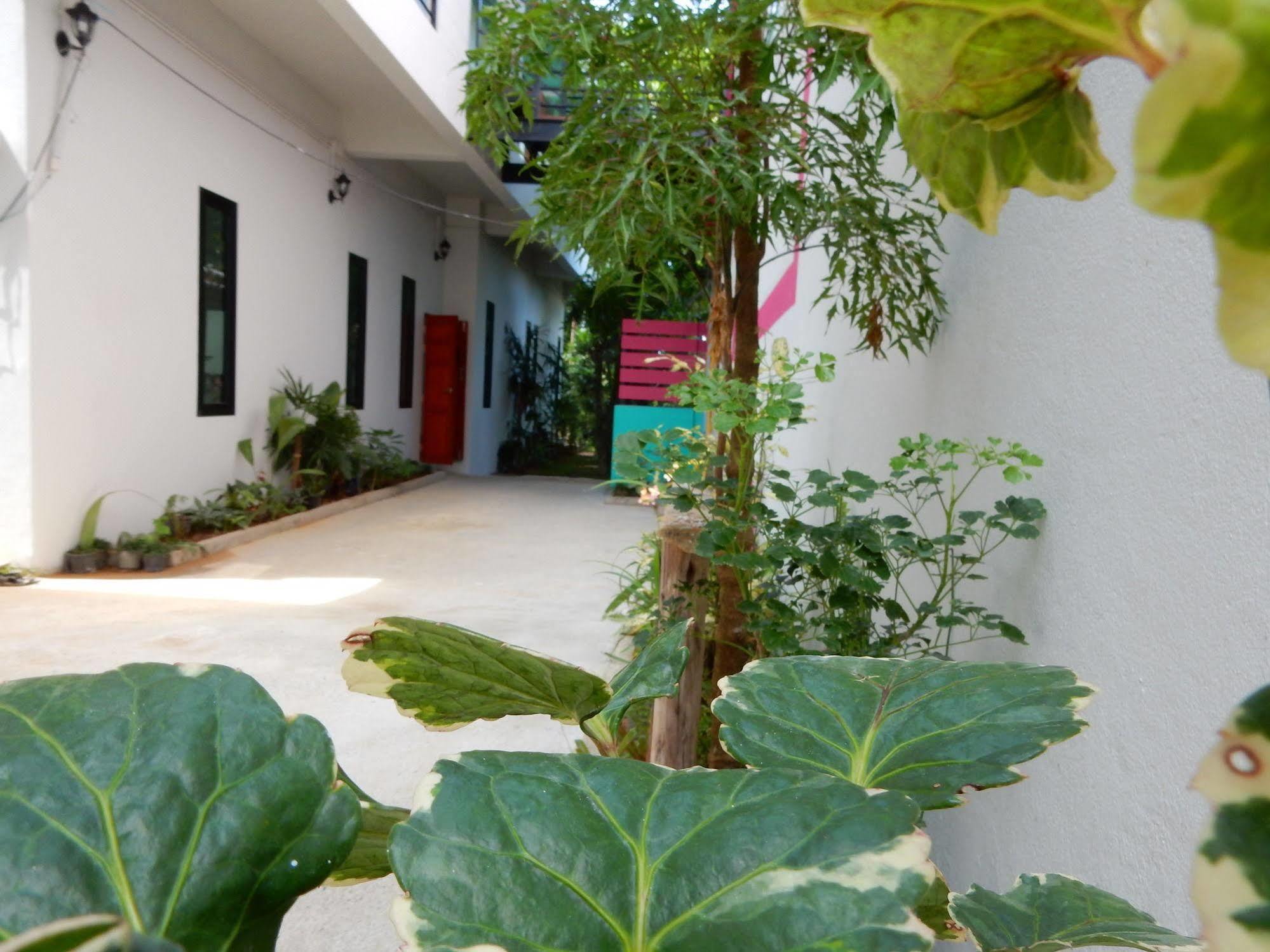 Wandee Bed & Breakfast Khao Lak Exterior photo